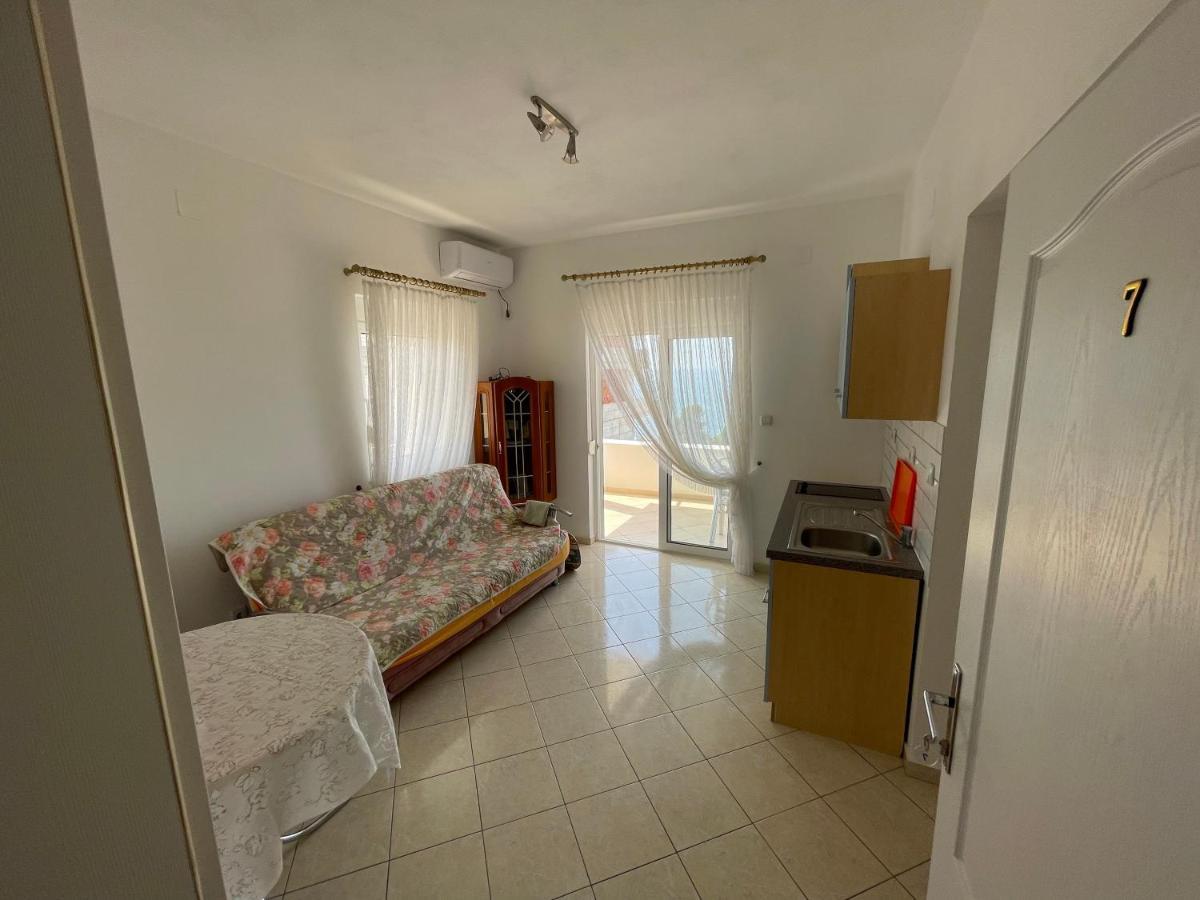 Apartments Rozela Улцинь Екстер'єр фото