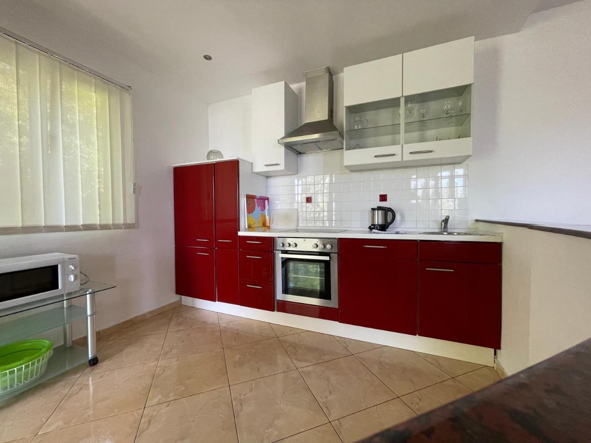 Apartments Rozela Улцинь Екстер'єр фото