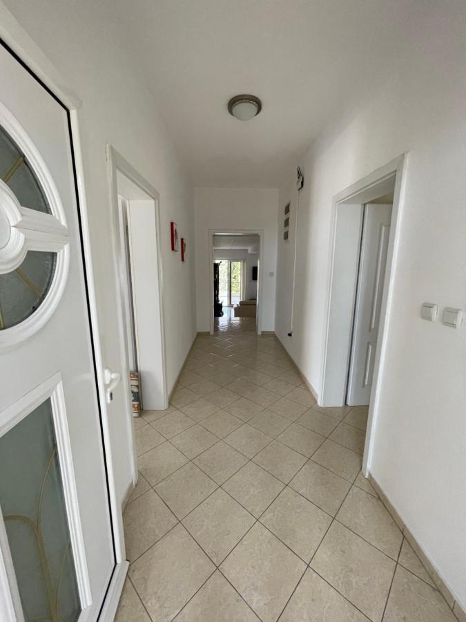 Apartments Rozela Улцинь Екстер'єр фото
