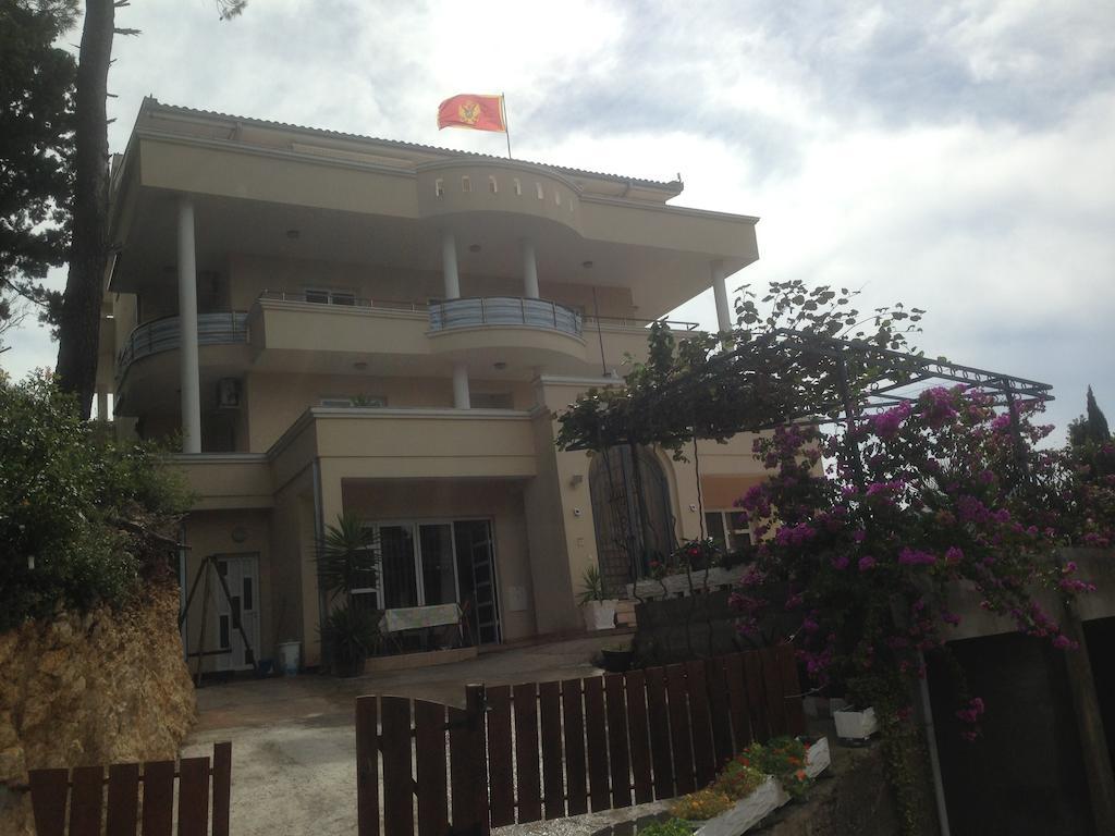 Apartments Rozela Улцинь Екстер'єр фото